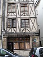 Paris, Rue Francois Miron, Maisons medievales (4)